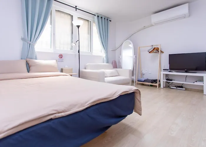 Laon House Hongdae 4*